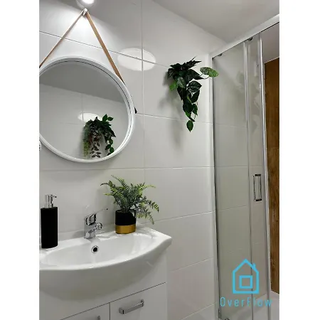 Rene -10 Minutes To Old Town & Sea