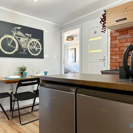 Rene -10 Minutes To Old Town & Sea