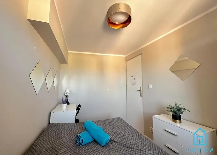 Rene -10 Minutes To Old Town & Sea גדנסק