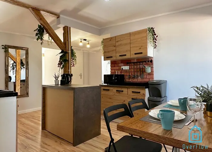 Rene -10 Minutes To Old Town & Sea グダニスク