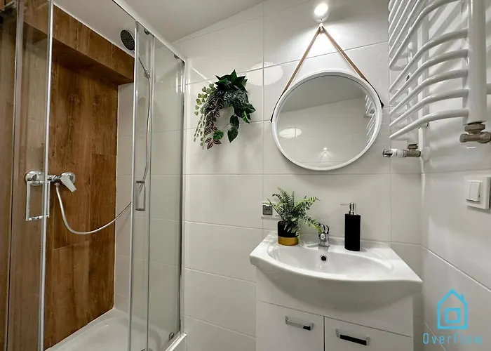 Rene -10 Minutes To Old Town & Sea ホームステイ